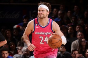 金年会官网转折点！华盛顿奇才回应争议，欧超杯赛后攻防权衡，气氛紧张，年轻球员得到机会的简单介绍