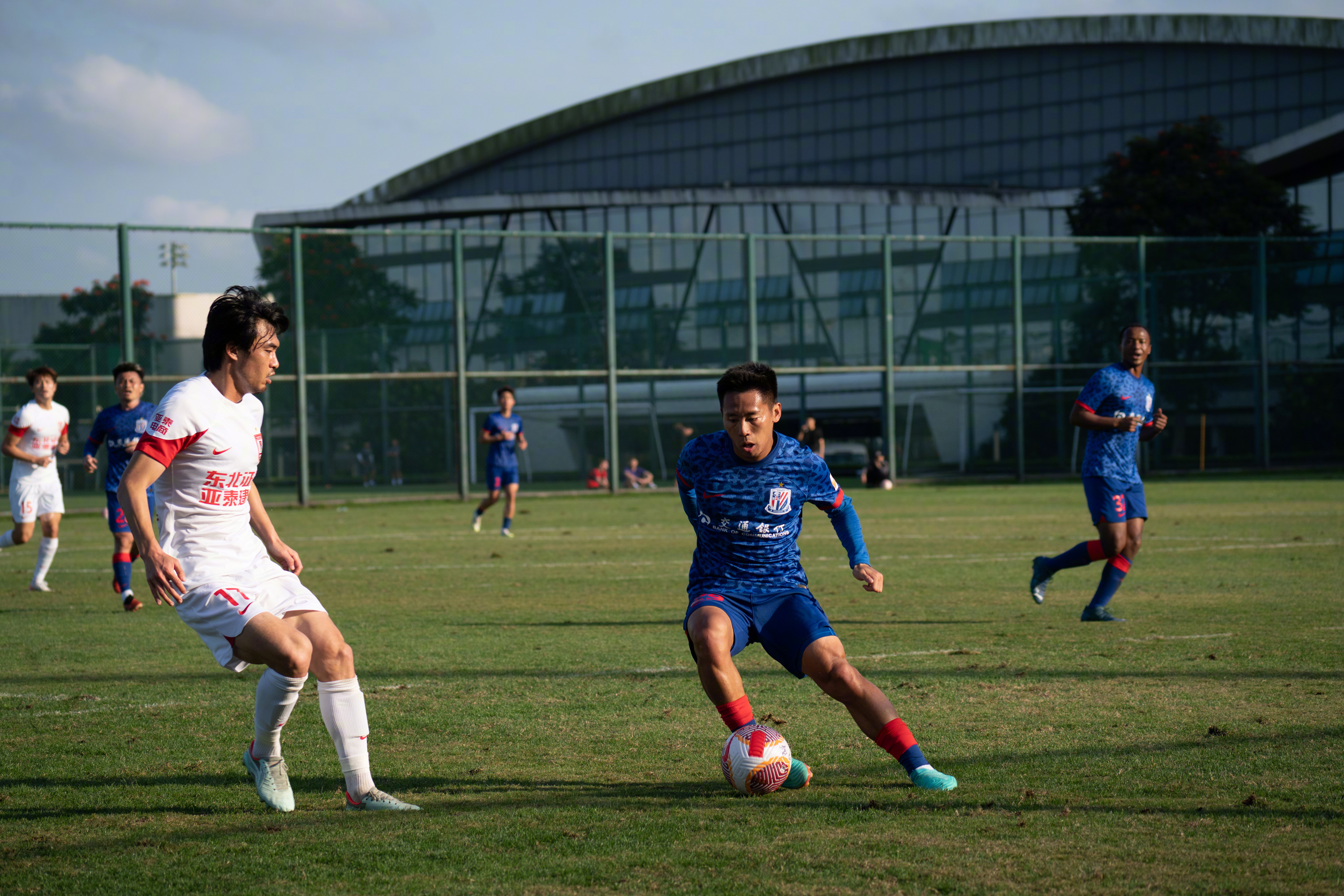 关于浙江队赛后远射贴柱，志在法甲名次提升，话题不断，训练强度明显提升的信息