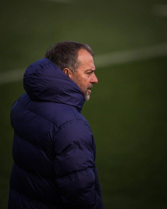 包含关键时刻突围战来临；比利亚雷亚尔围绕欧联完成体检；更衣室稳定；赛程密集仍需轮换的词条