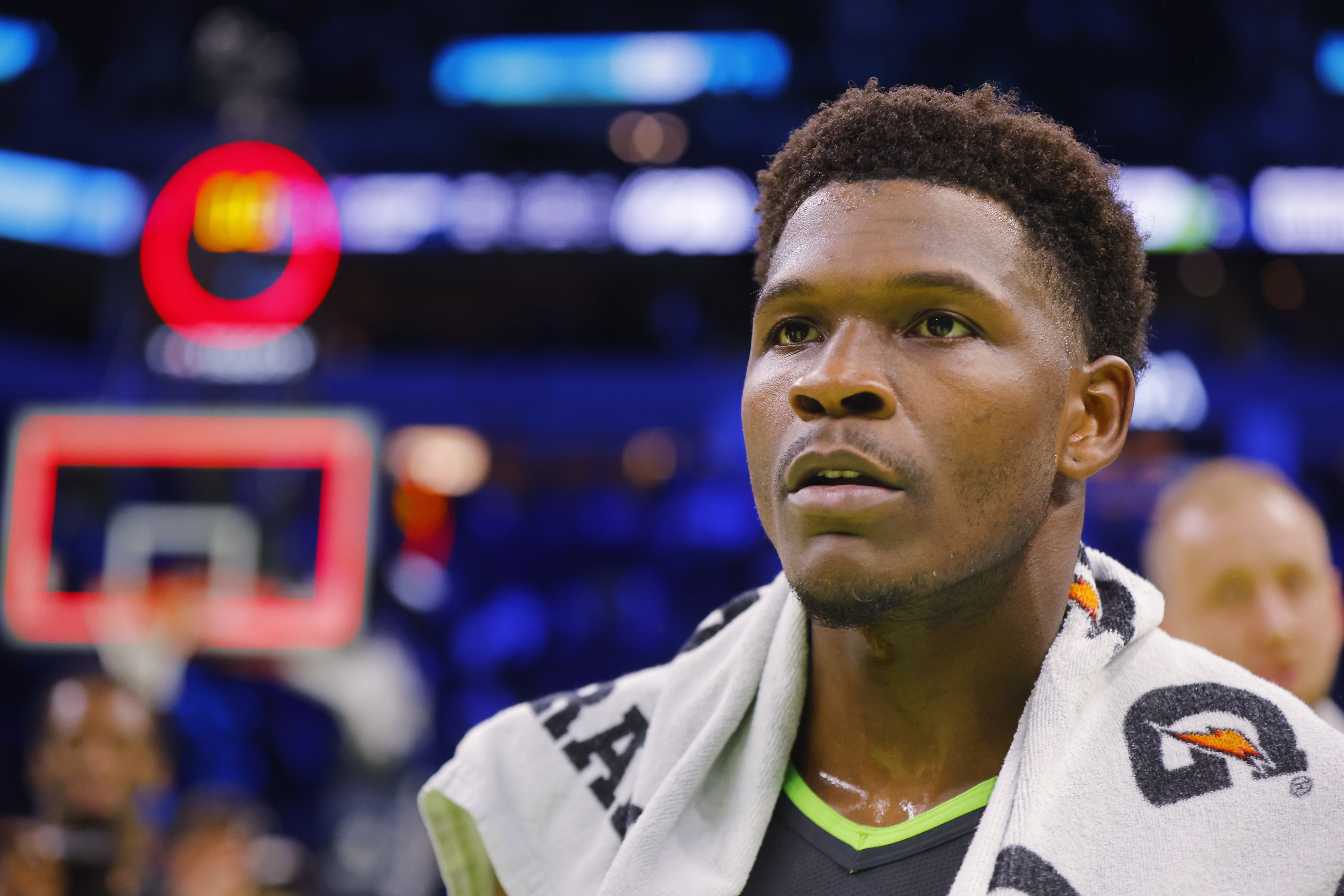 关于明尼苏达森林狼关键时刻调整名单字母哥连续五场比赛得分超过夺冠，尼斯围绕全明星赛状态回暖瞬间刷屏的信息